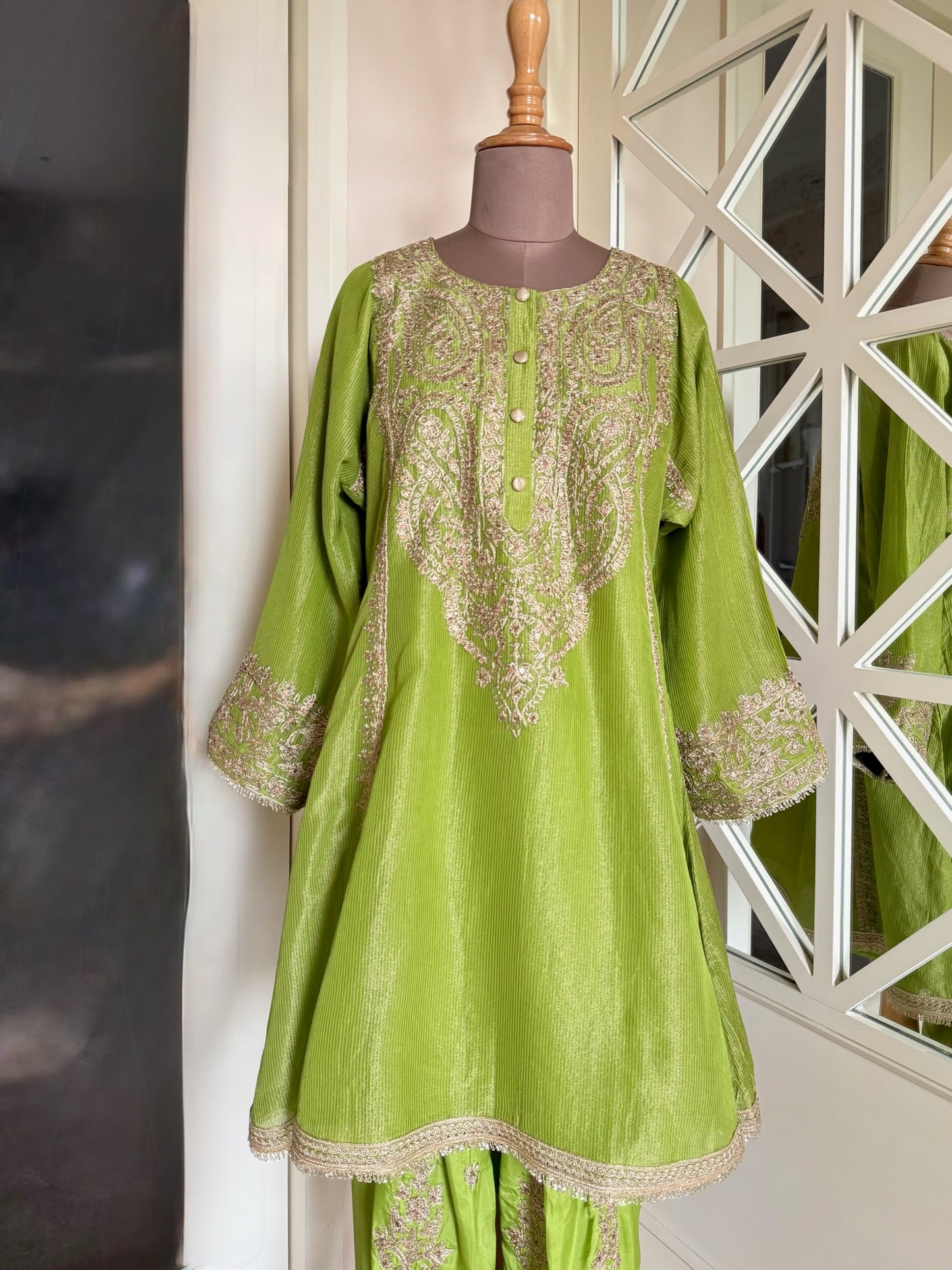 Meadow Glow – Organza Embroidered Set