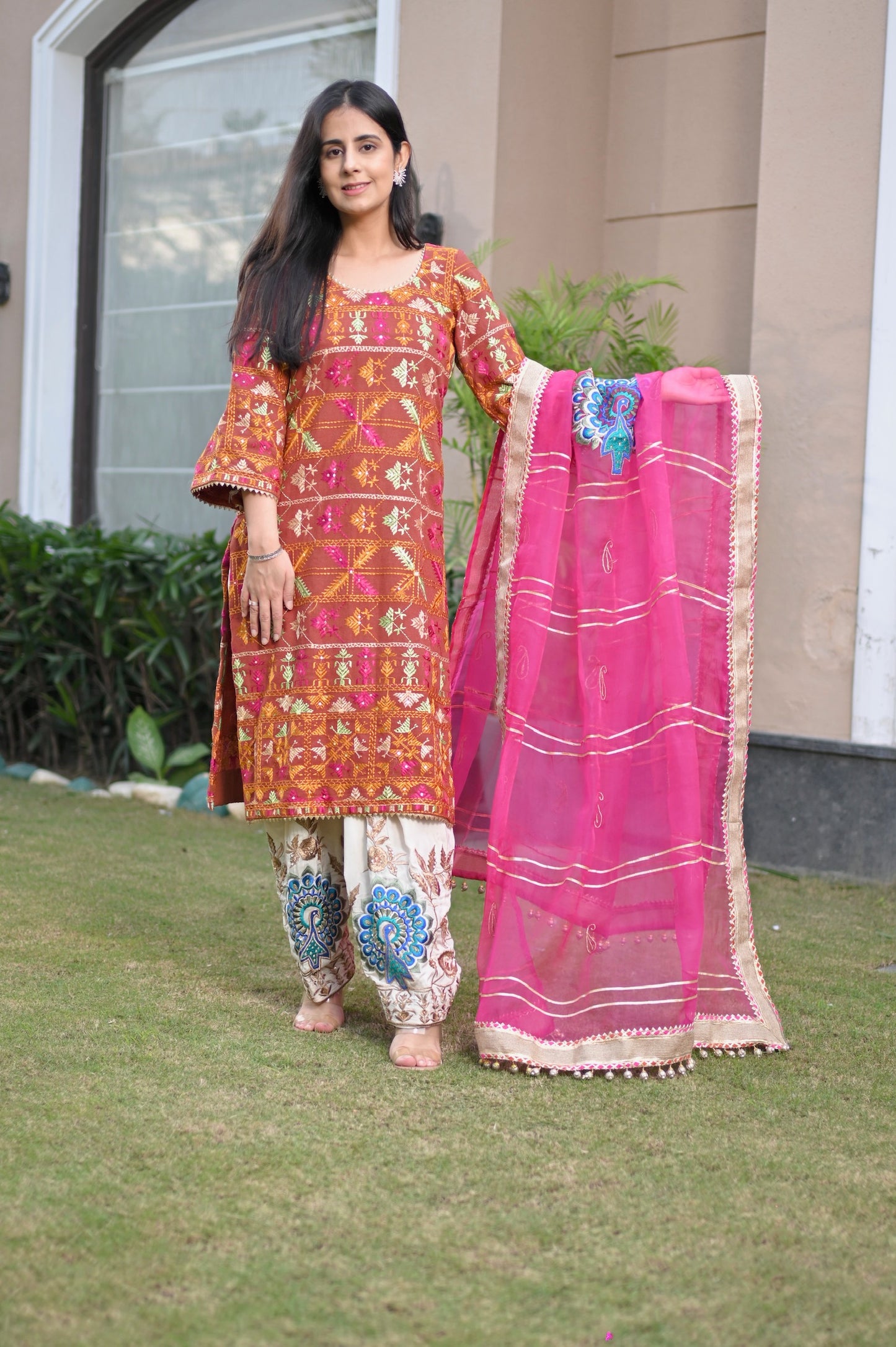 Gulabi Phulkari Elegance Set