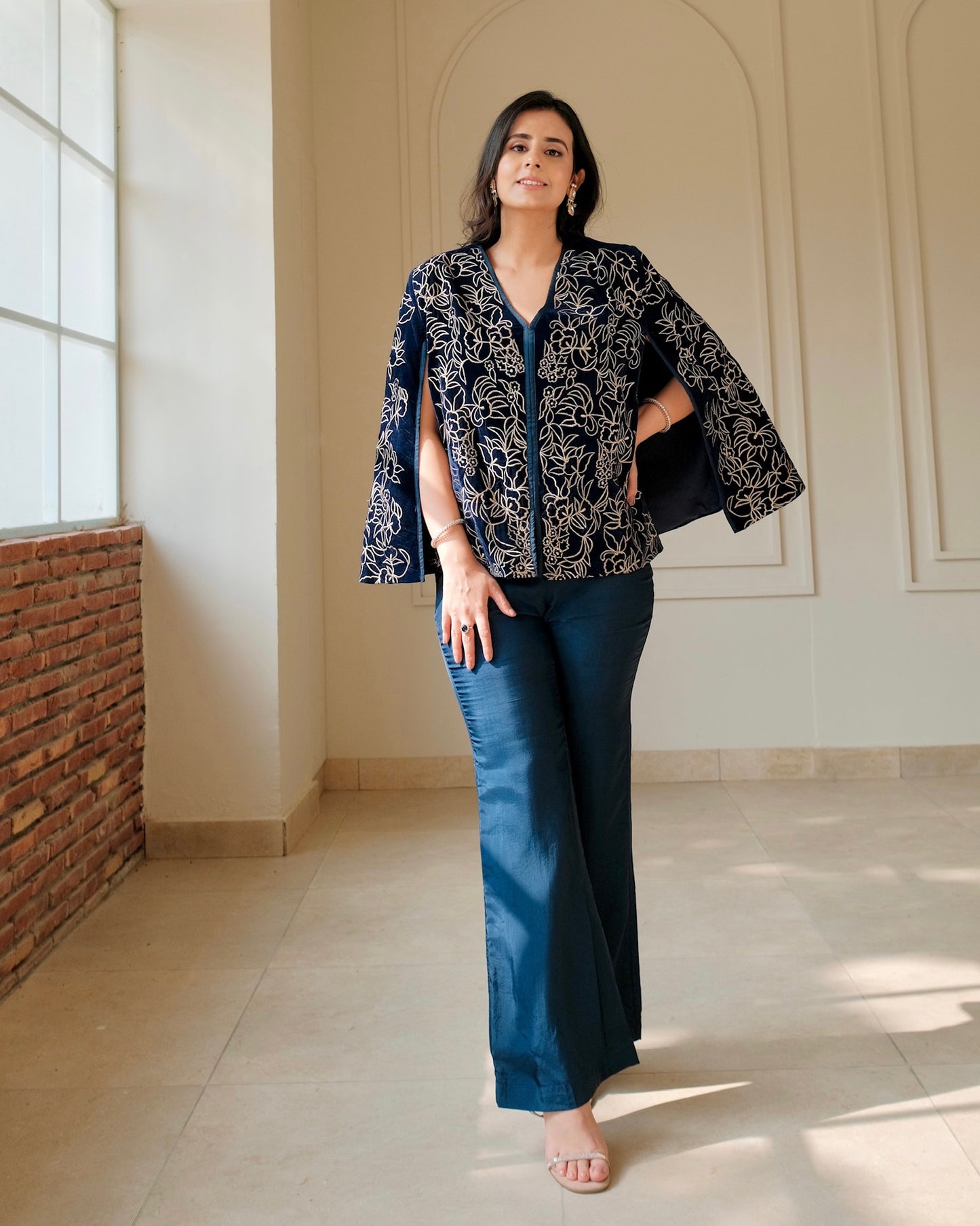 Nayaab Velvet Cape Set