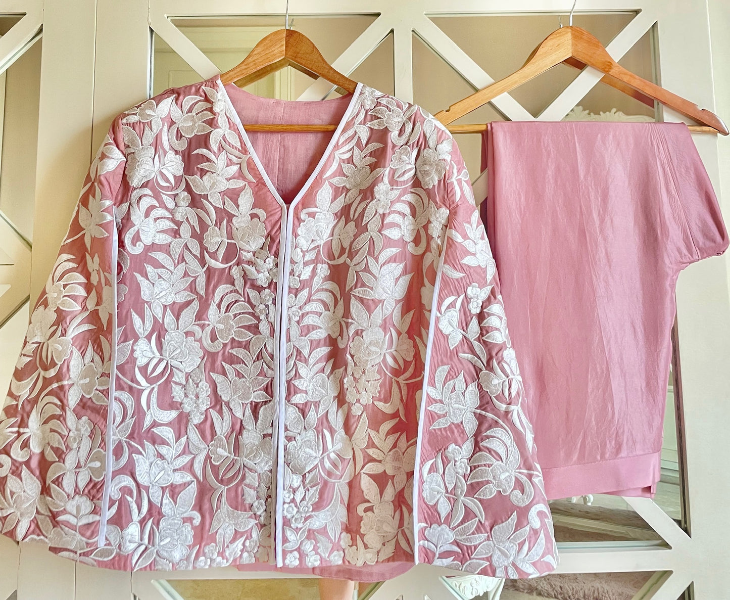 Blush Bloom Pure Silk Cape Set
