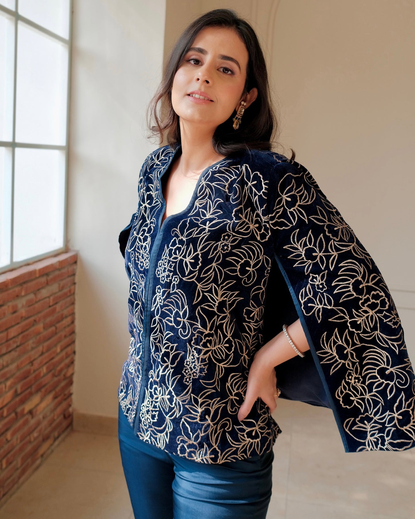 Nayaab Velvet Cape Set