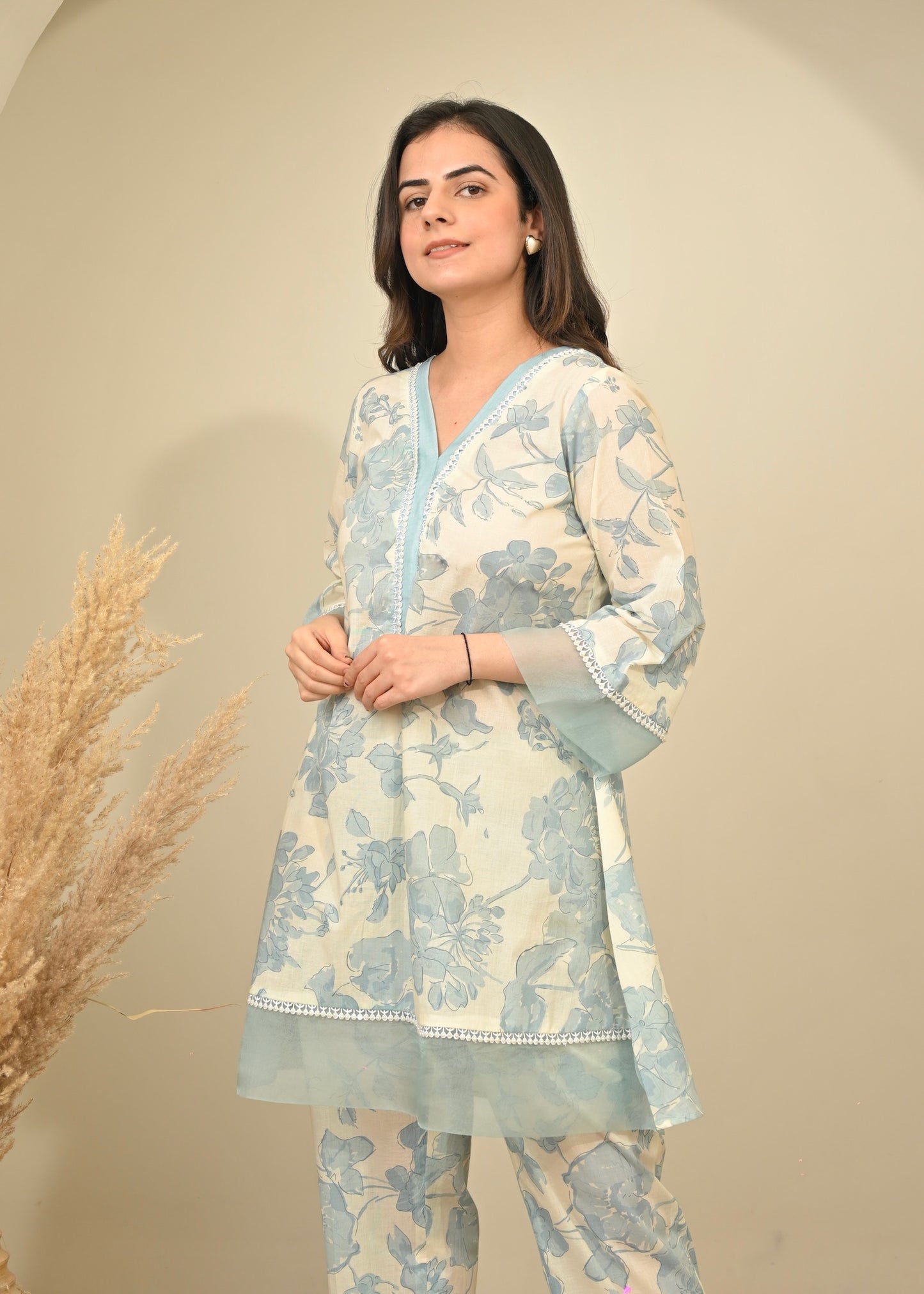 Neelkamal Breeze Set
