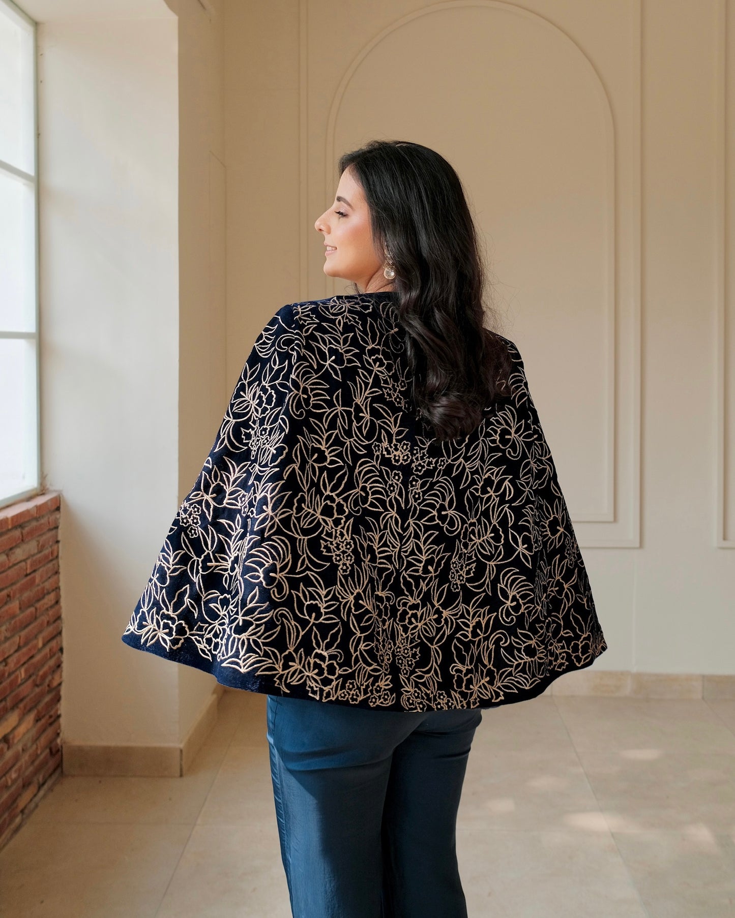 Nayaab Velvet Cape Set