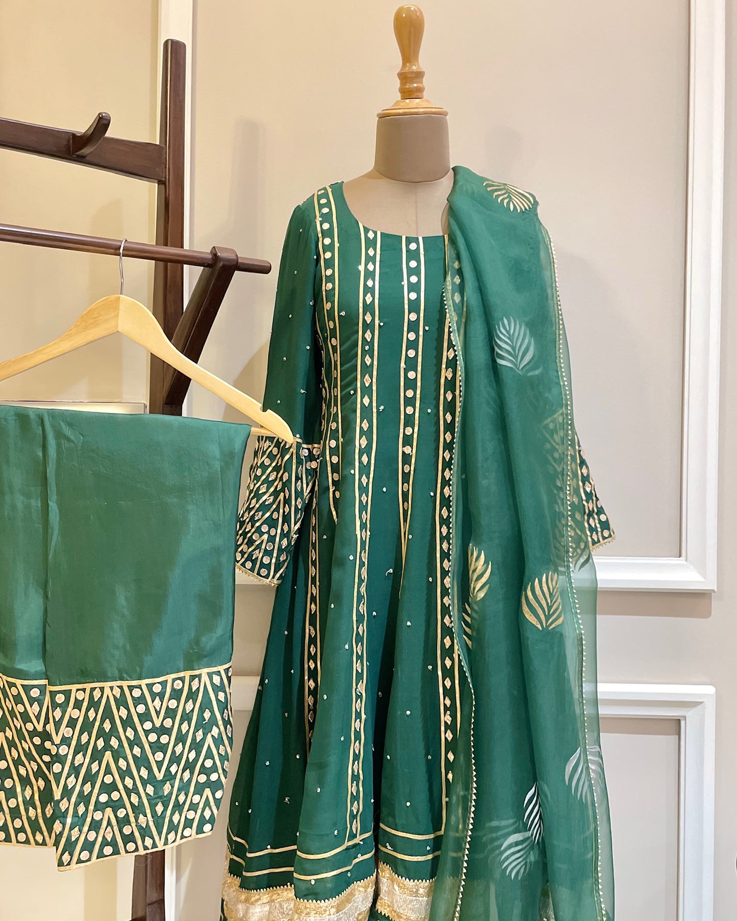 Elegant Green Anarkali Suit