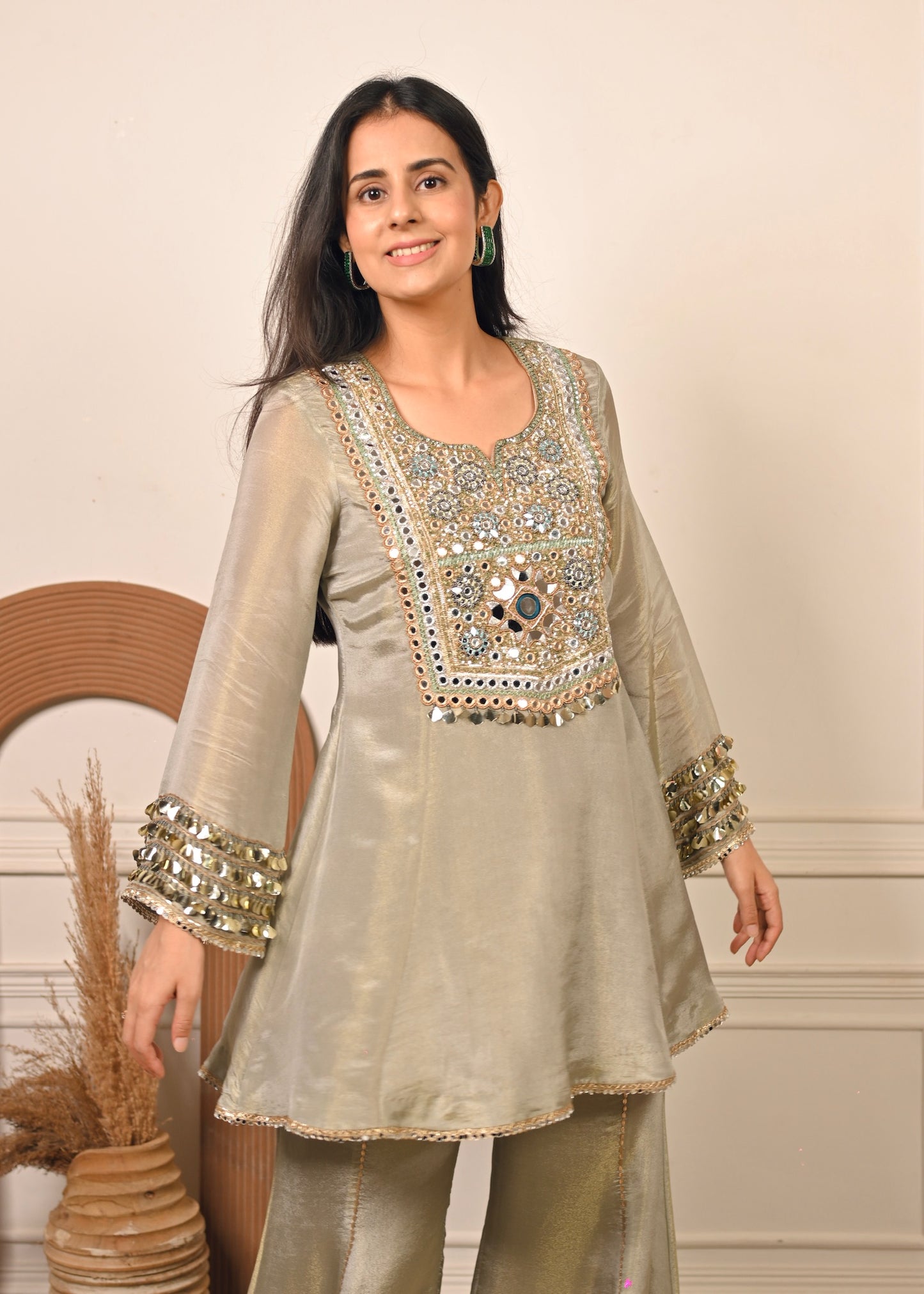 Sheesh Taara – Shimmer Mirror Hand-Embroidered Co-ord Set