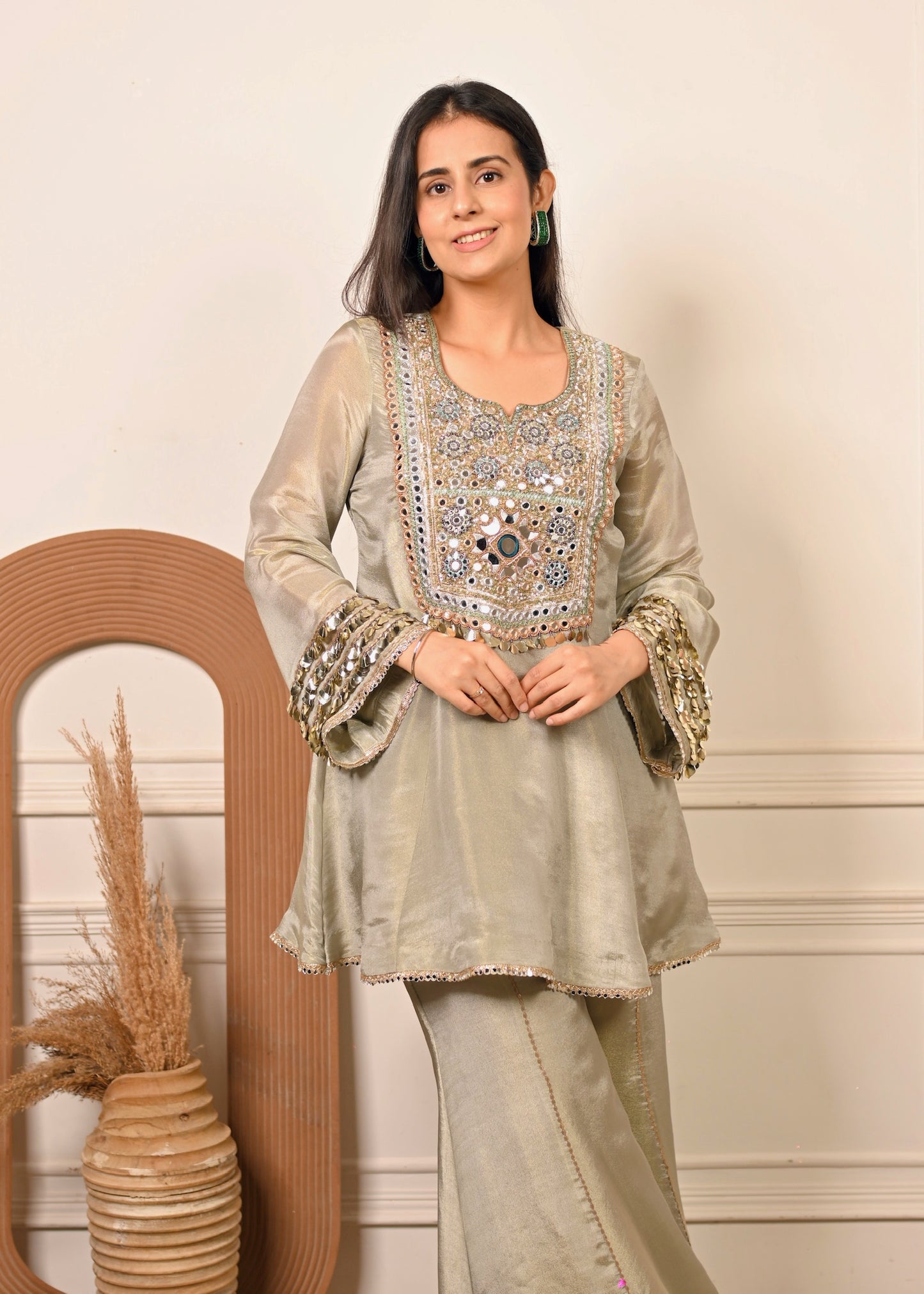 Sheesh Taara – Shimmer Mirror Hand-Embroidered Co-ord Set
