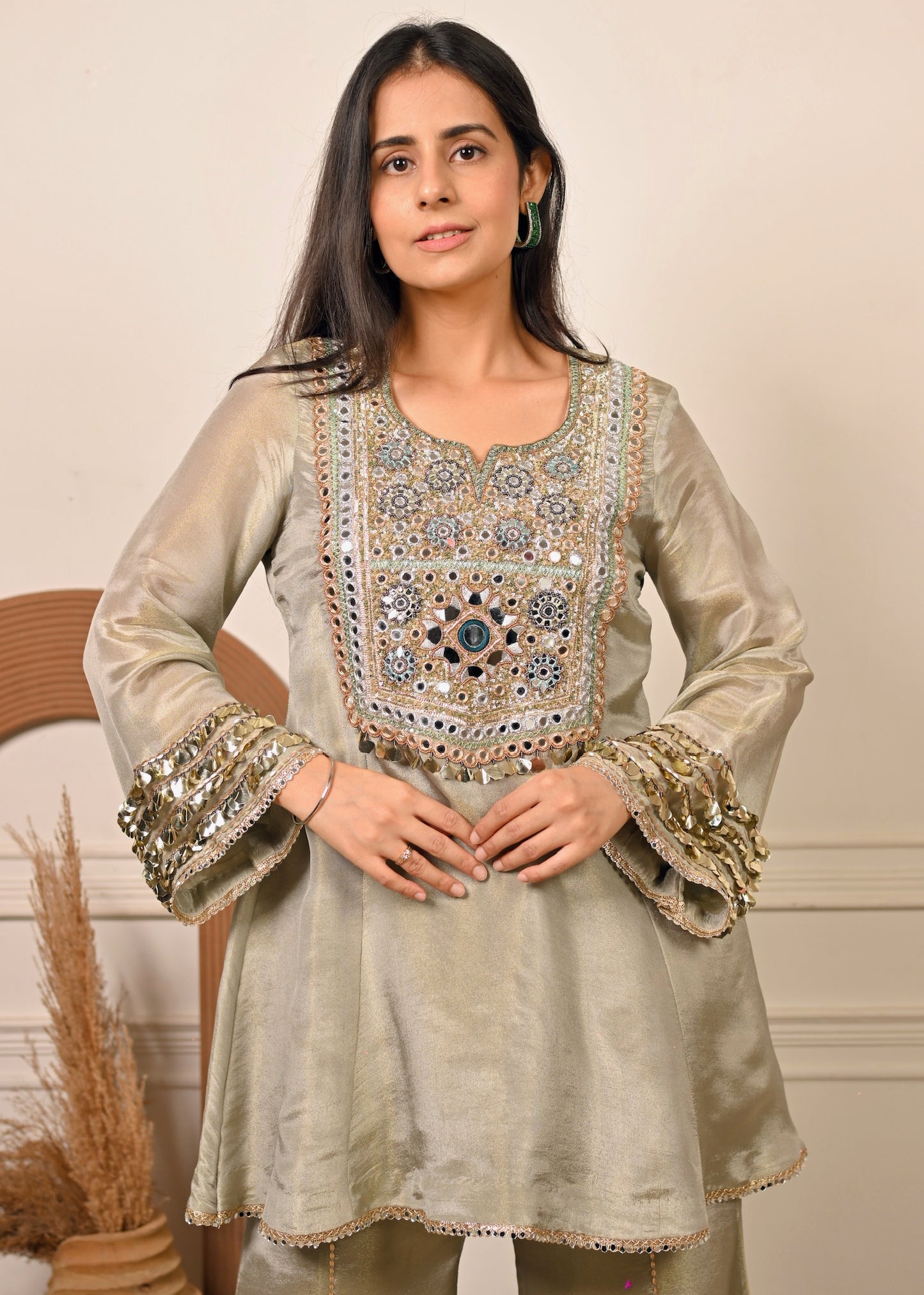 Sheesh Taara – Shimmer Mirror Hand-Embroidered Co-ord Set