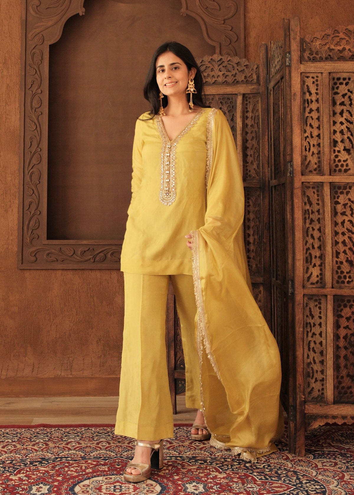 Sunehri Silk Set