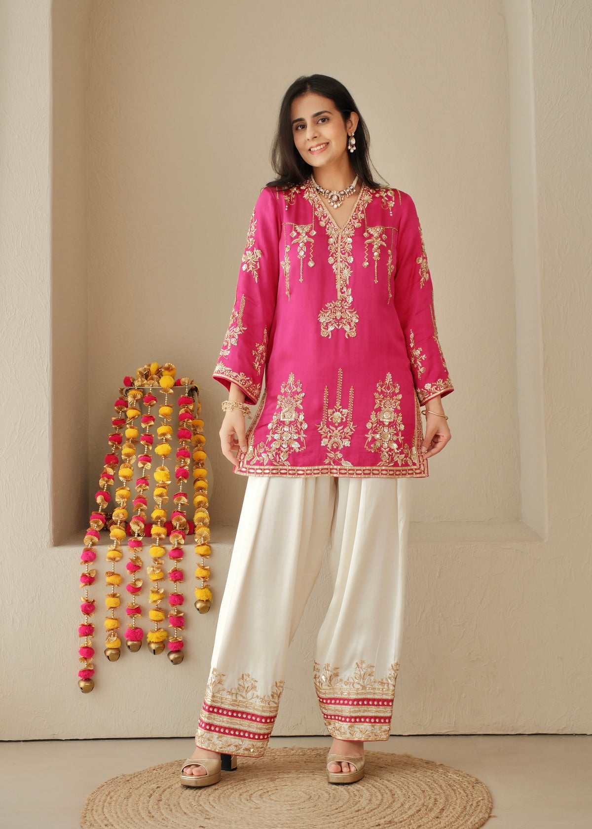 Gulabi Adaa- Magenta & Ivory Raw Silk Suit